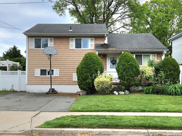 11 Howard Street , Hicksville, NY 11801