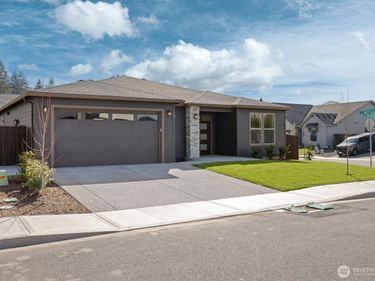 151 E Airedale Avenue, La Center, WA 98629