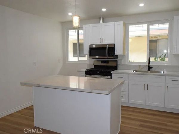 1148 W Civic Center, Unit 12, Santa Ana, CA 92703