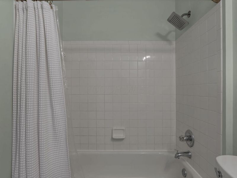 6789 Meadow Creek Drive , Unit 206, Columbus, OH 43235 Photo 14