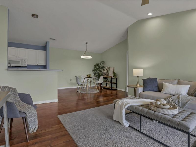 6789 Meadow Creek Drive , Unit 206, Columbus, OH 43235 Photo 3