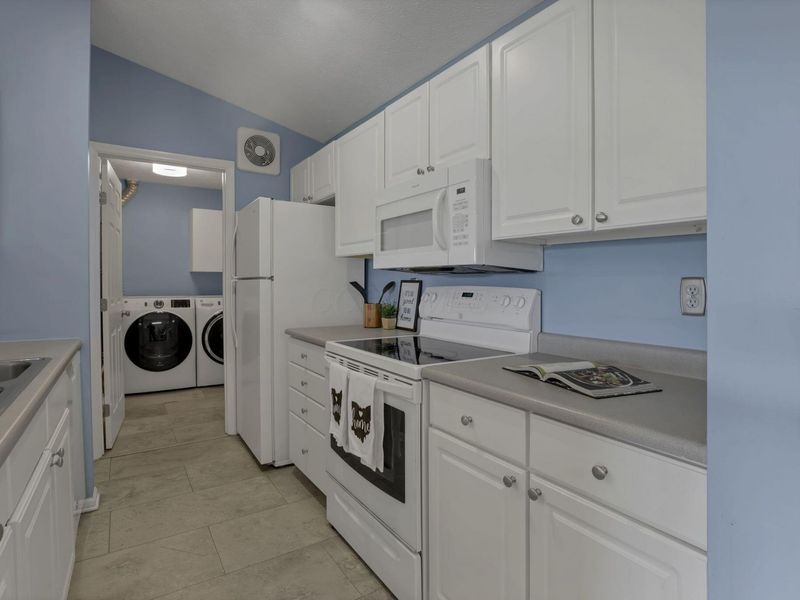 6789 Meadow Creek Drive , Unit 206, Columbus, OH 43235 Photo 8