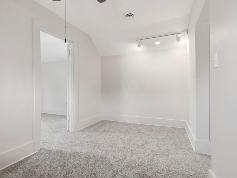 1062 S Broad Street , Lancaster, OH 43130 Photo 10