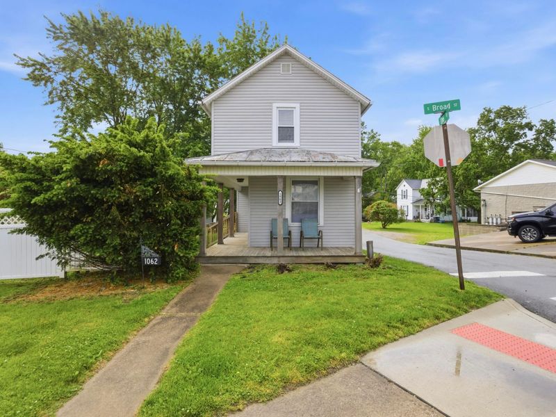 1062 S Broad Street , Lancaster, OH 43130 Photo 2