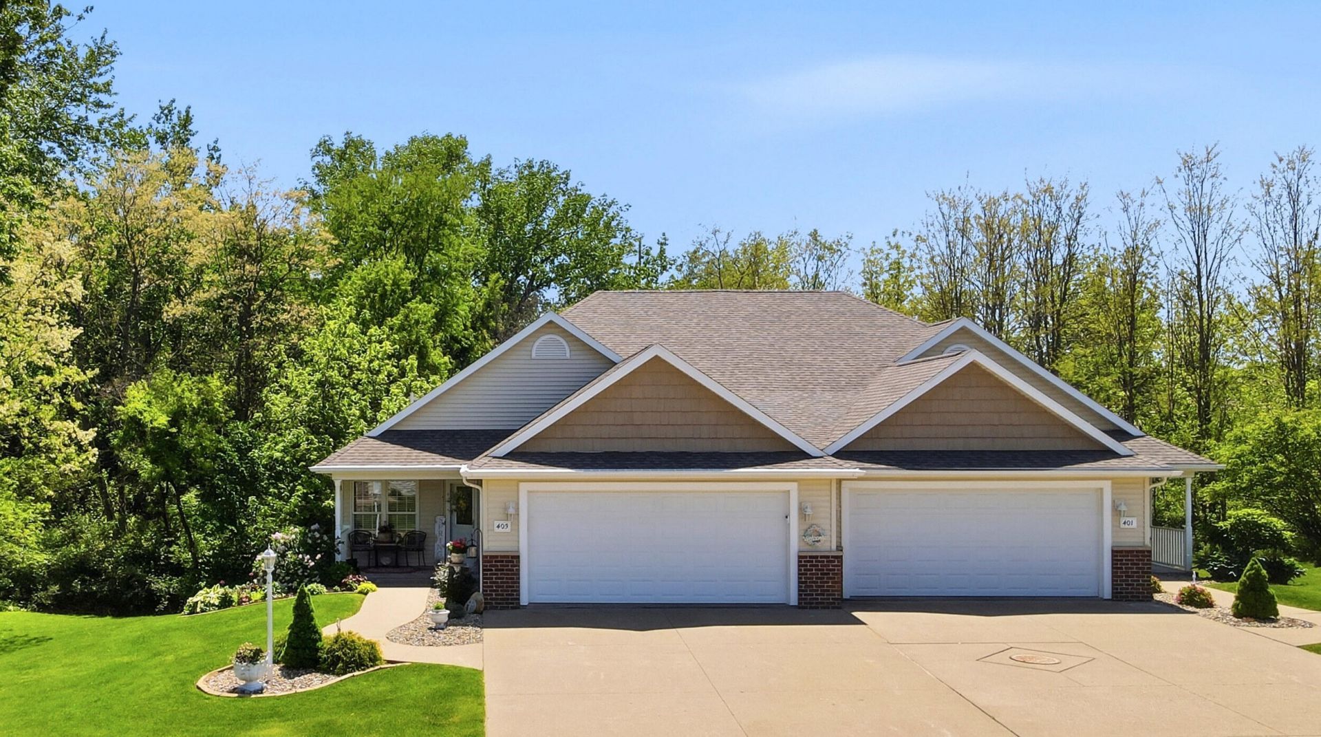 403 Aspen Trail, Muscatine, IA 52761 Main Photo