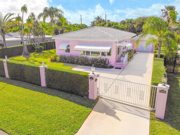 3216 Karen Drive, Delray Beach, FL 33483