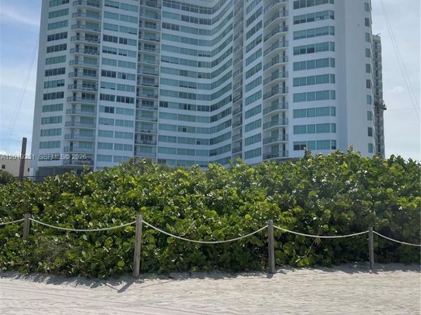 7135 Collins Ave , Unit 912, Miami Beach, FL 33141