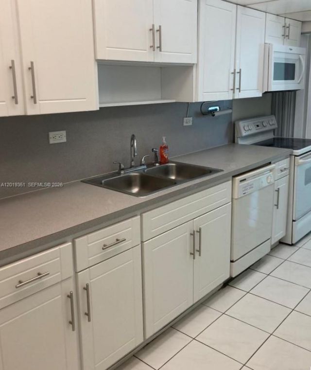 7135 Collins Ave , Unit 912, Miami Beach, FL 33141 Photo