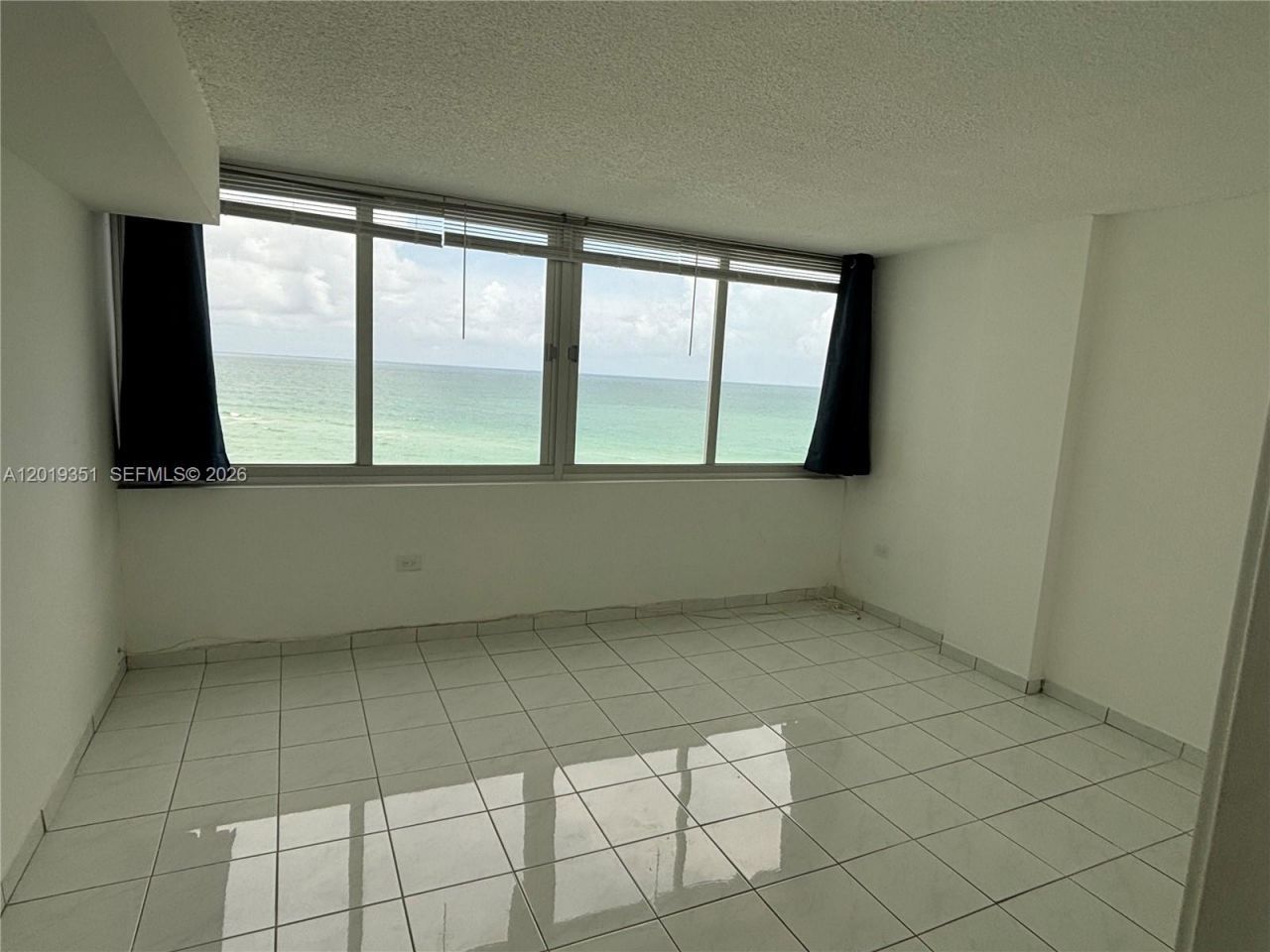7135 Collins Ave , Unit 912, Miami Beach, FL 33141 Photo