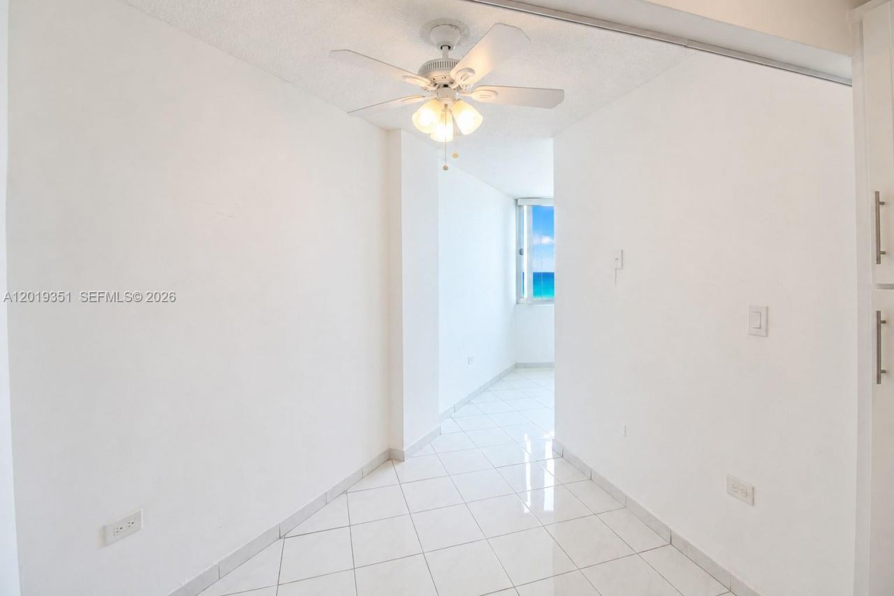 7135 Collins Ave , Unit 912, Miami Beach, FL 33141 Photo