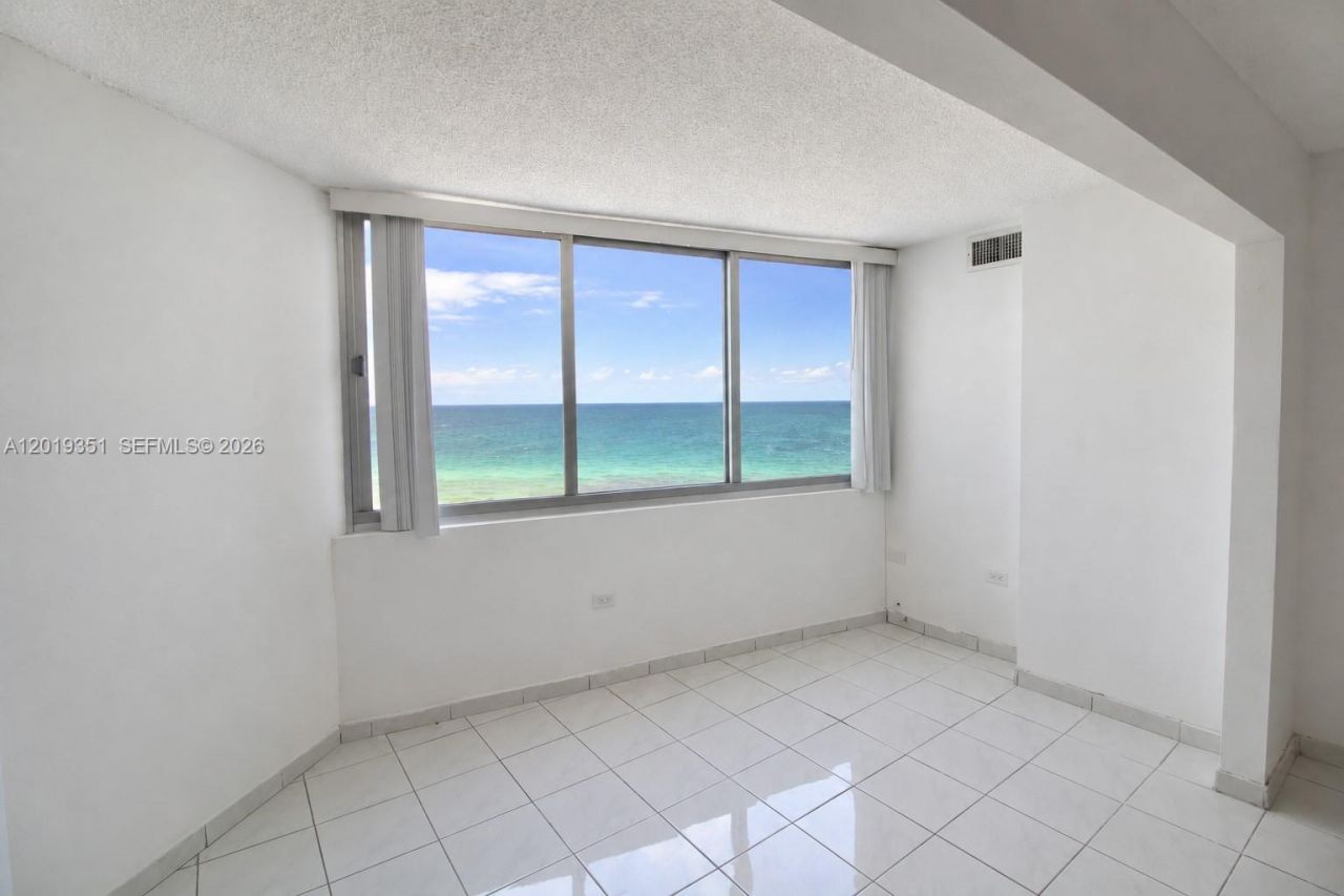 7135 Collins Ave , Unit 912, Miami Beach, FL 33141 Photo