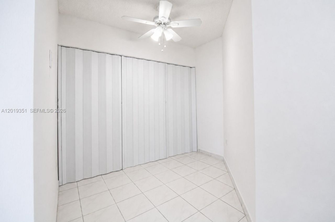 7135 Collins Ave , Unit 912, Miami Beach, FL 33141 Photo