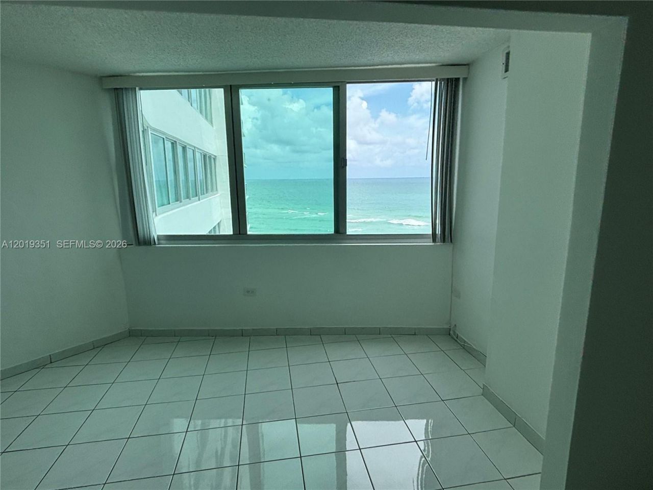 7135 Collins Ave , Unit 912, Miami Beach, FL 33141 Photo