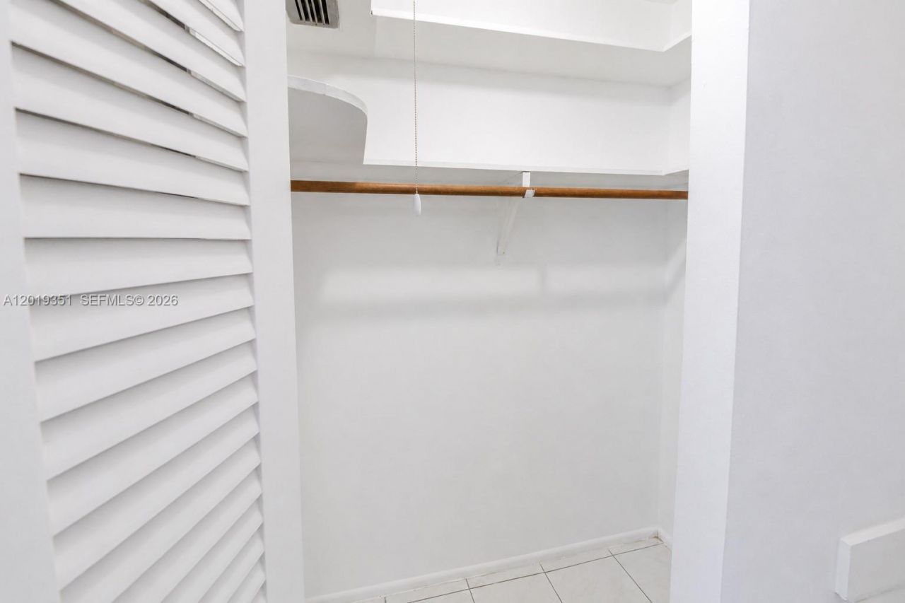 7135 Collins Ave , Unit 912, Miami Beach, FL 33141 Photo