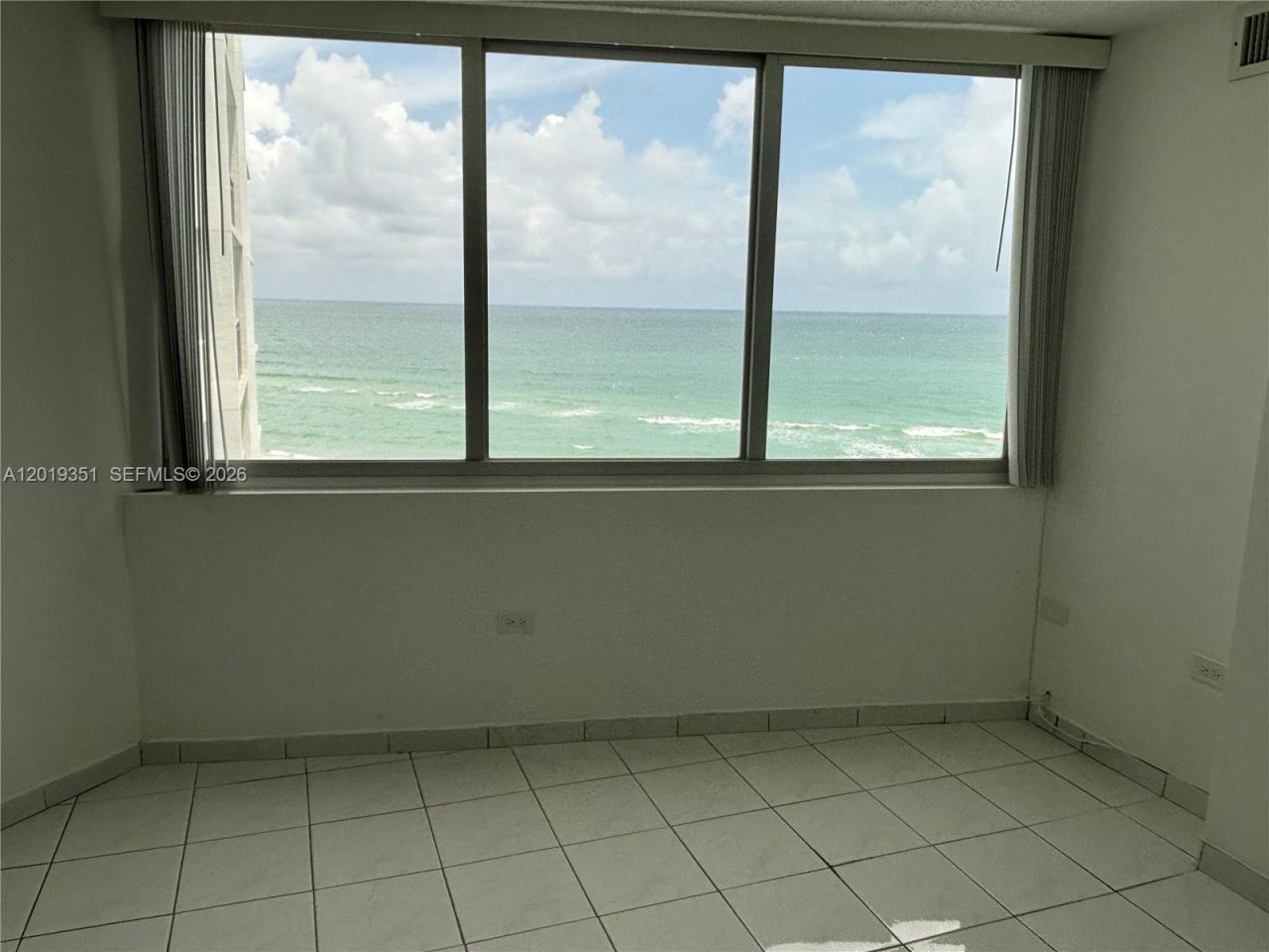 7135 Collins Ave , Unit 912, Miami Beach, FL 33141 Photo