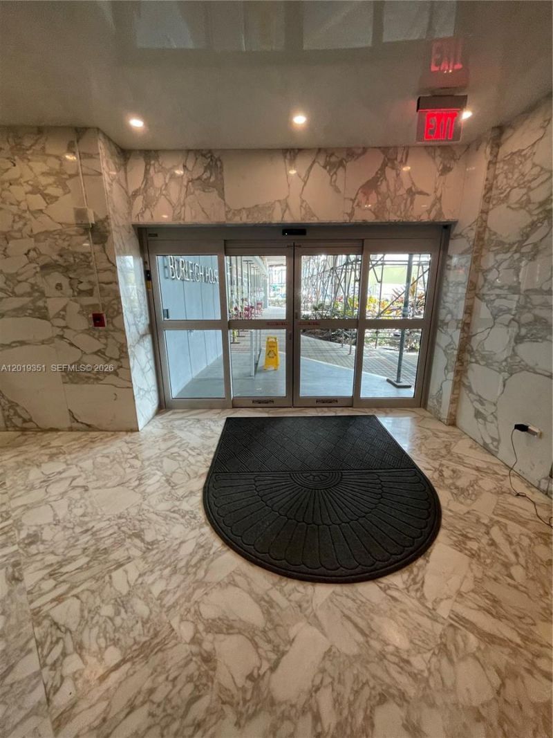 7135 Collins Ave , Unit 912, Miami Beach, FL 33141 Photo
