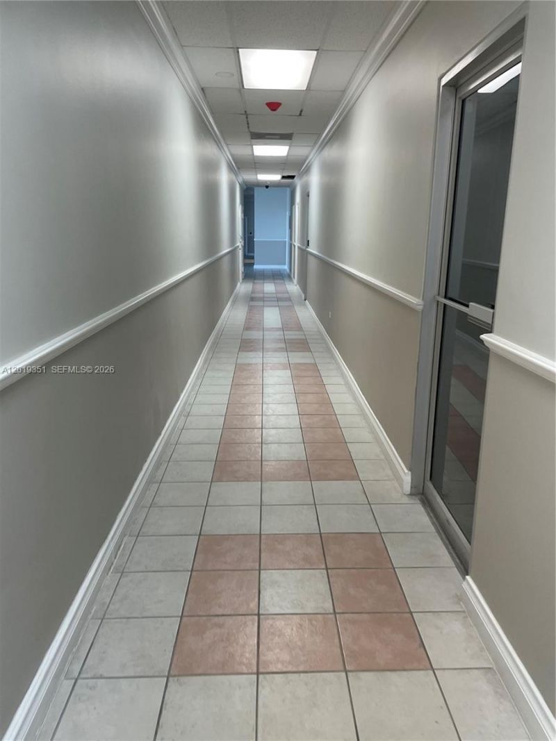 7135 Collins Ave , Unit 912, Miami Beach, FL 33141 Photo