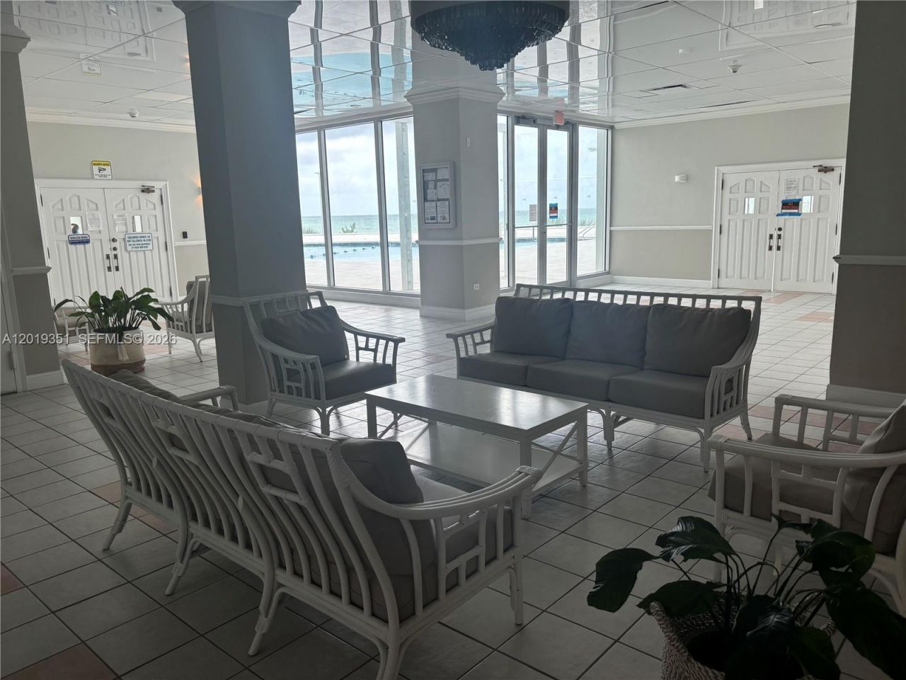 7135 Collins Ave , Unit 912, Miami Beach, FL 33141 Photo