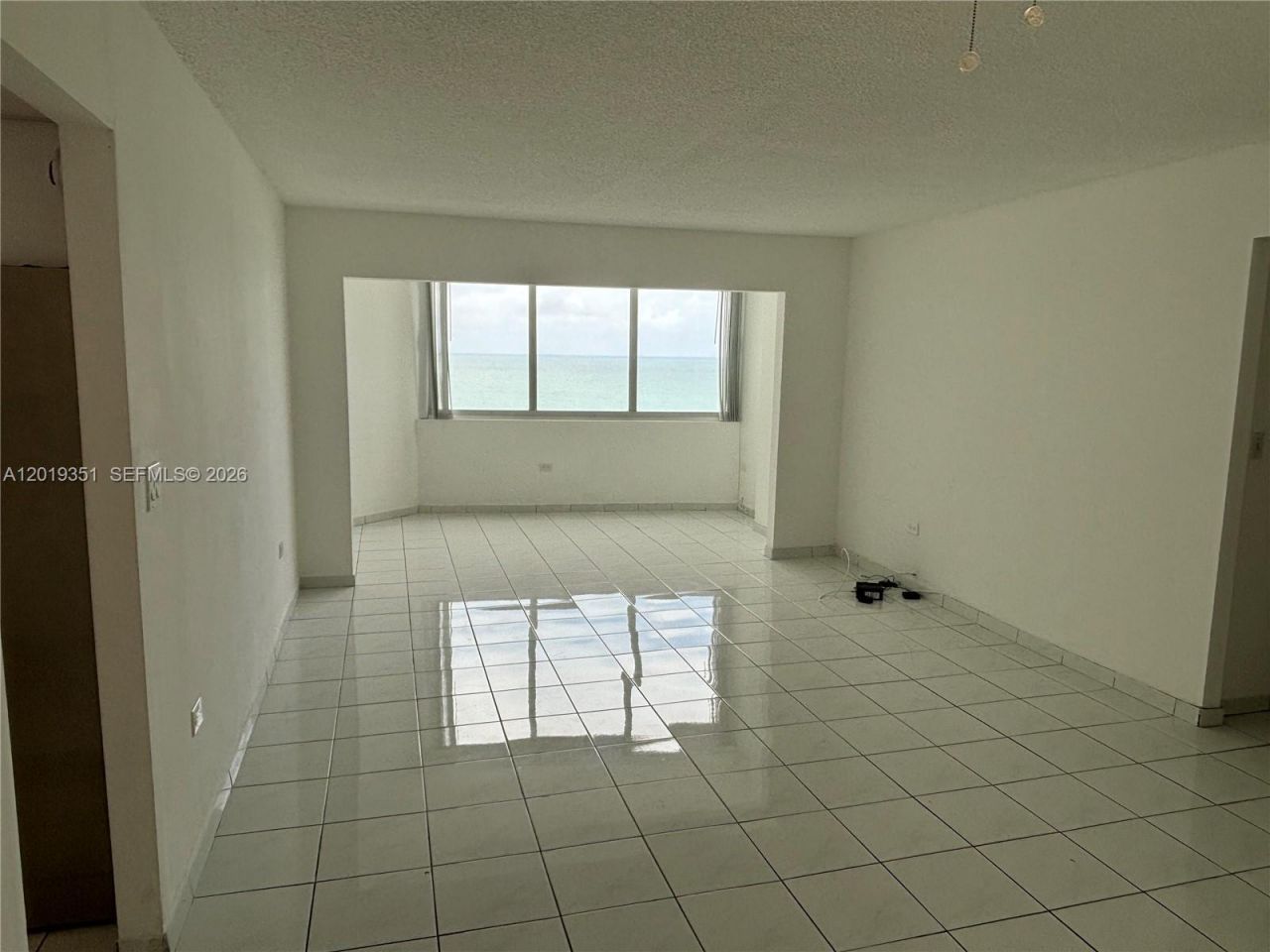 7135 Collins Ave , Unit 912, Miami Beach, FL 33141 Photo