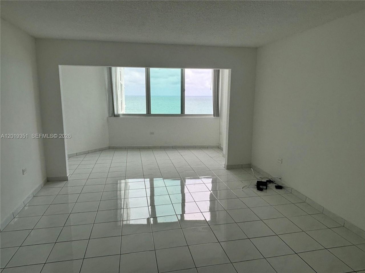 7135 Collins Ave , Unit 912, Miami Beach, FL 33141 Photo