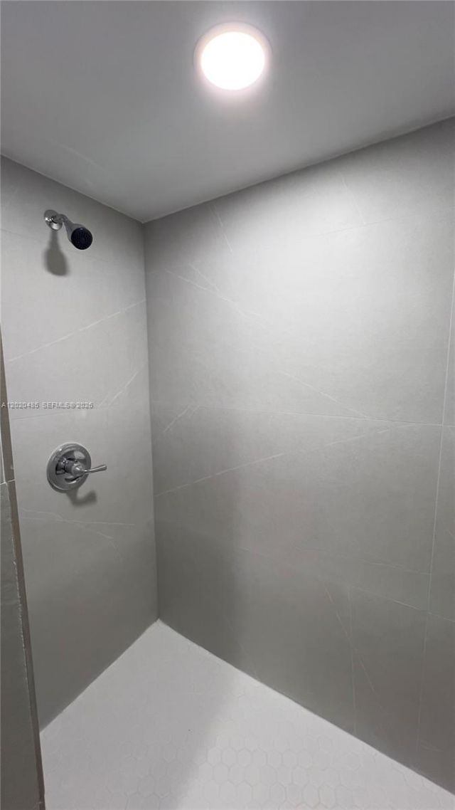 1845 Bay Rd, Unit 1, Miami Beach, FL 33139 Photo