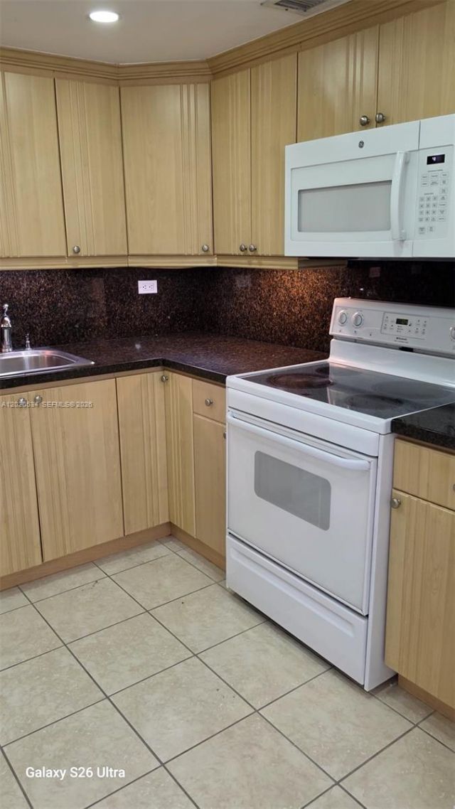 8107 SW 72nd Ave , Unit 423E, Miami, FL 33143 Photo