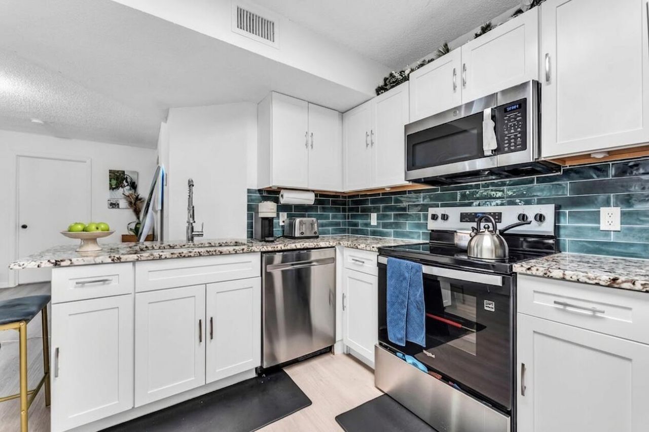 8721 Wiles Road, Unit 103, Coral Springs, FL 33067 Photo