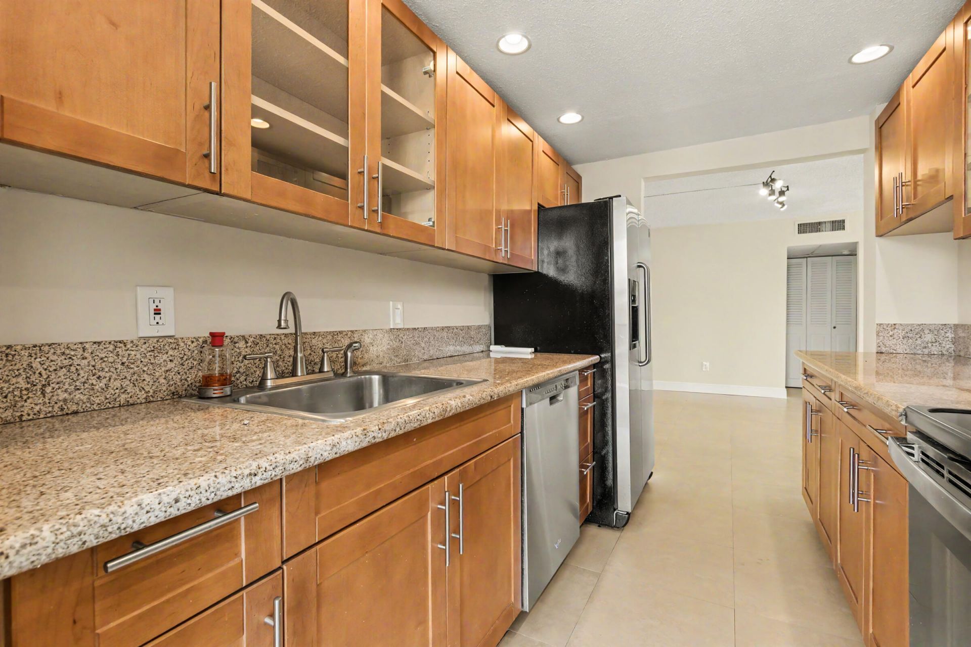 1100 Alton Road, Unit 2f, Miami Beach, FL 33139 Photo