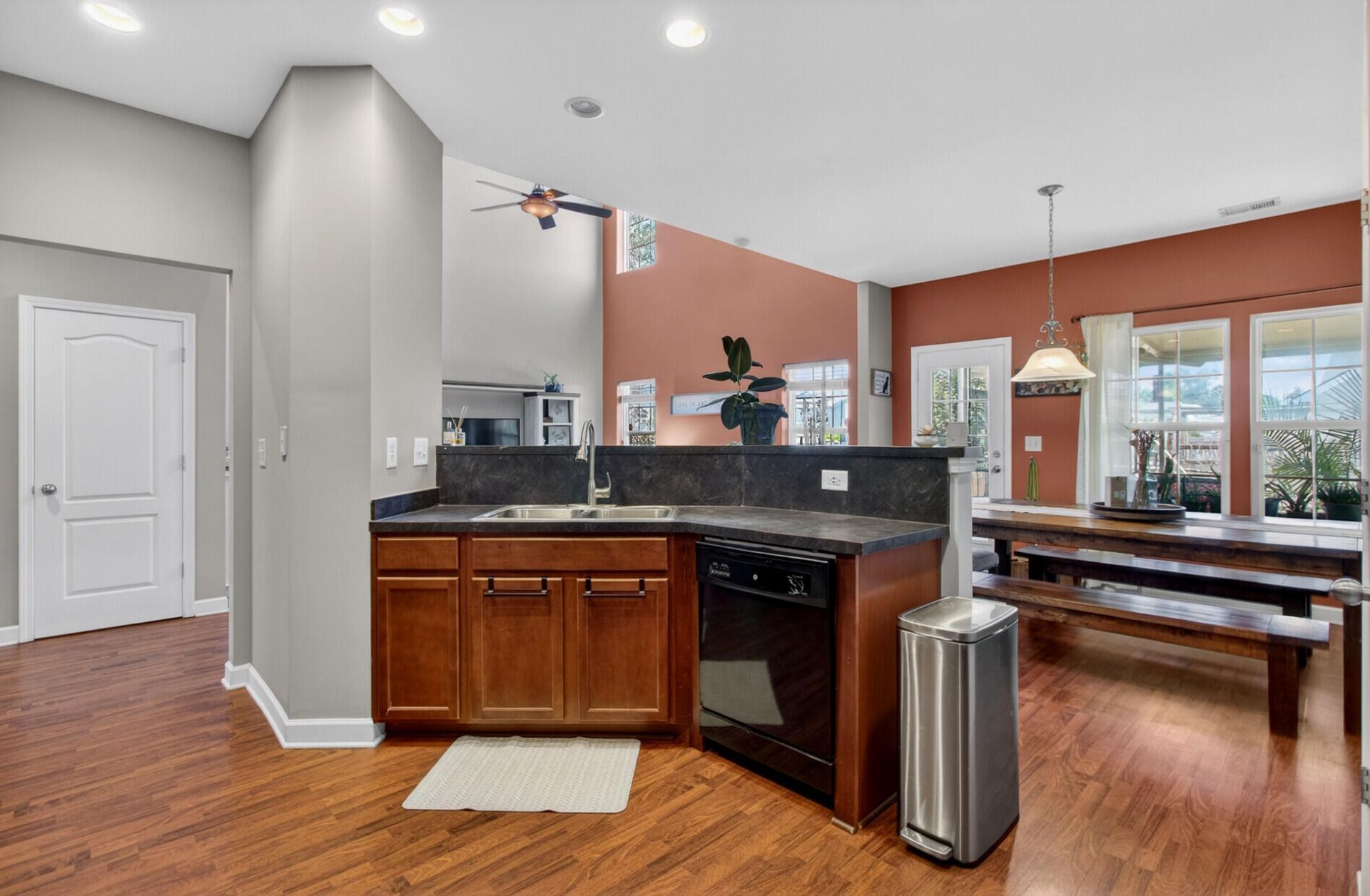 1204 Briar Rose Lane Photo 11