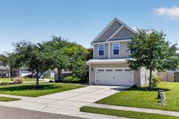 1204 Briar Rose Lane photo 4