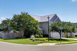 1204 Briar Rose Lane photo 4