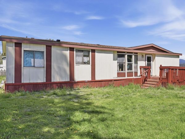 11076 N Honeymoon Bay Rd, Newman Lake, WA 99025