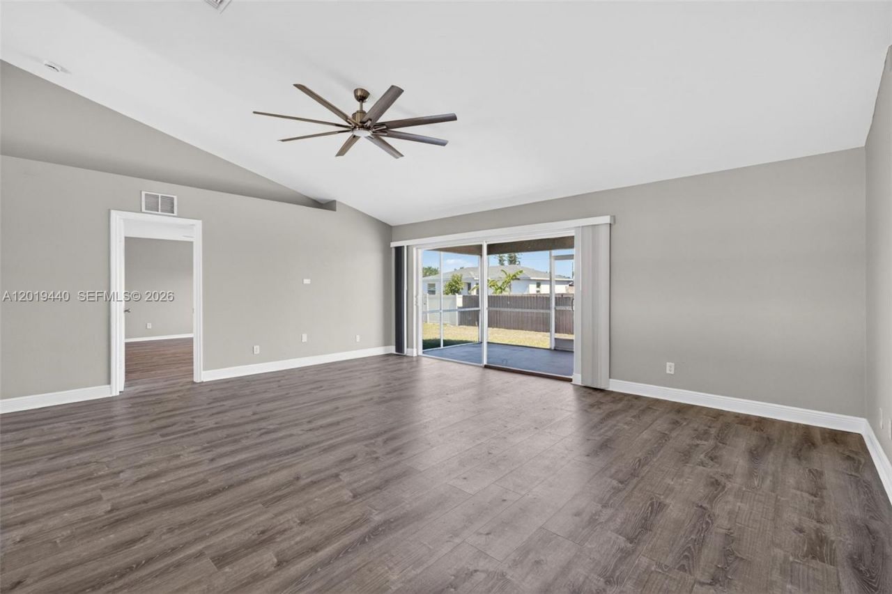 409 NE 25th Ter, Cape Coral, FL 33909 Photo