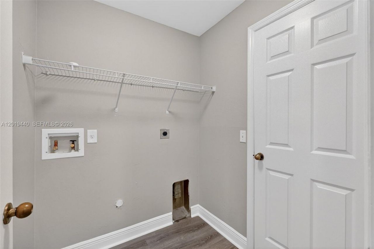 409 NE 25th Ter, Cape Coral, FL 33909 Photo