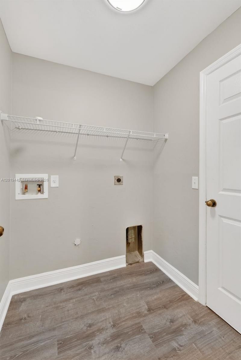 409 NE 25th Ter, Cape Coral, FL 33909 Photo