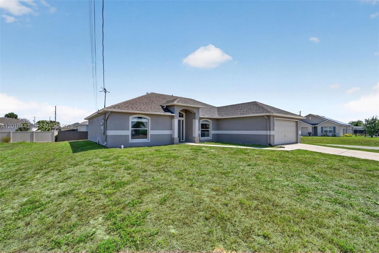 409 NE 25th Ter, Cape Coral, FL 33909 Photo