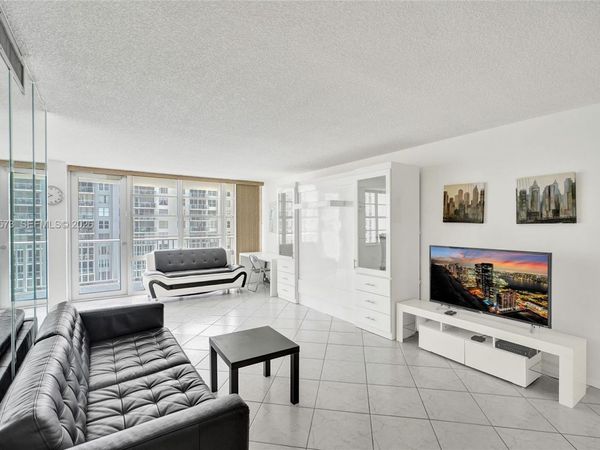 231 174th St , Unit 1611, Sunny Isles Beach, FL 33160
