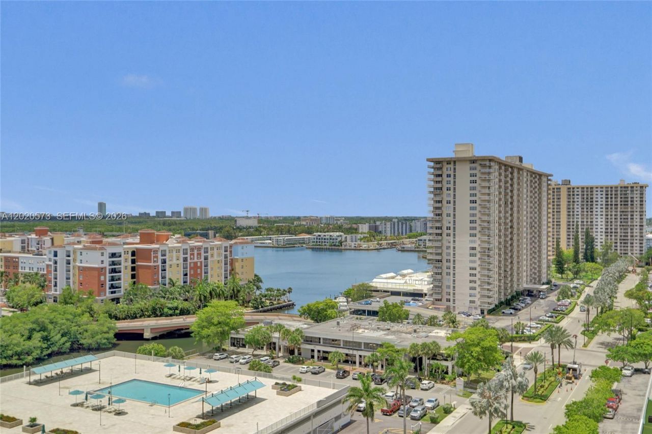 231 174th St , Unit 1611, Sunny Isles Beach, FL 33160 Photo