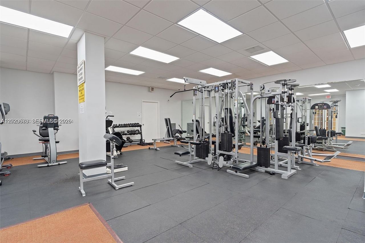 231 174th St , Unit 1611, Sunny Isles Beach, FL 33160 Photo