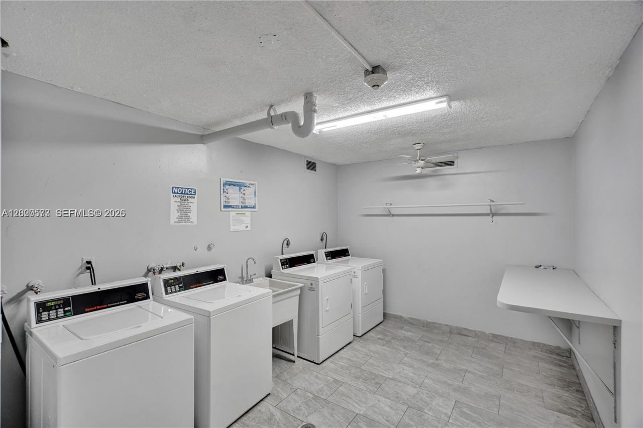 231 174th St , Unit 1611, Sunny Isles Beach, FL 33160 Photo