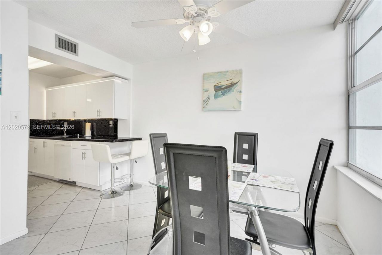 231 174th St , Unit 1611, Sunny Isles Beach, FL 33160 Photo