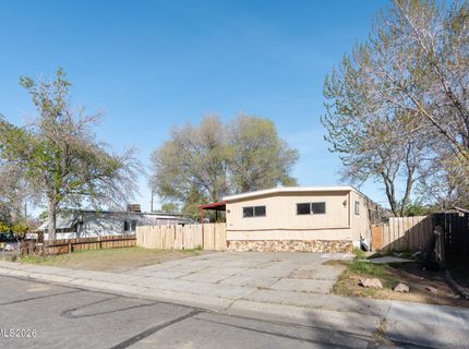 2325 Columbia Way, Carson City, NV 89706 Photo