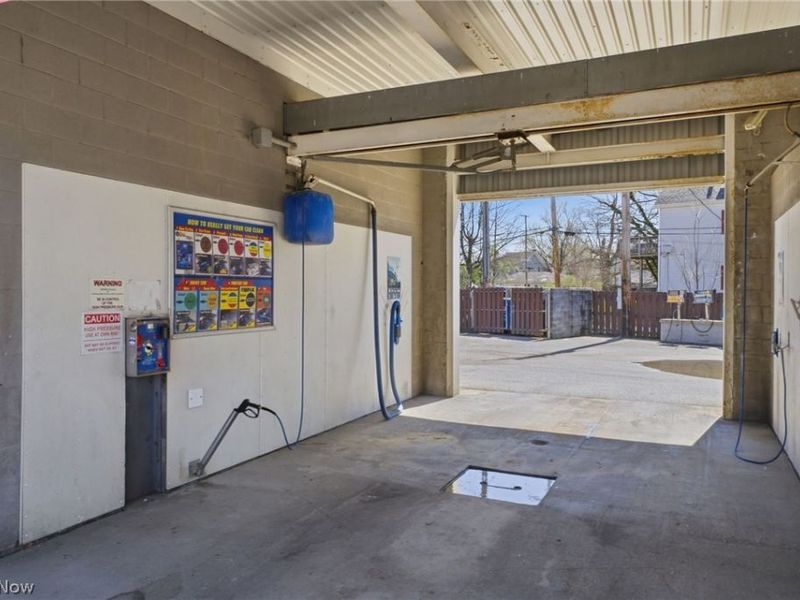 15610 Lake Shore Boulevard , Cleveland, OH 44110 Photo 5