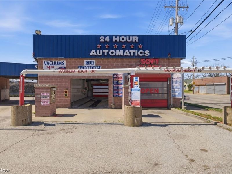 16436 Miles Avenue , Cleveland, OH 44128 Photo 2