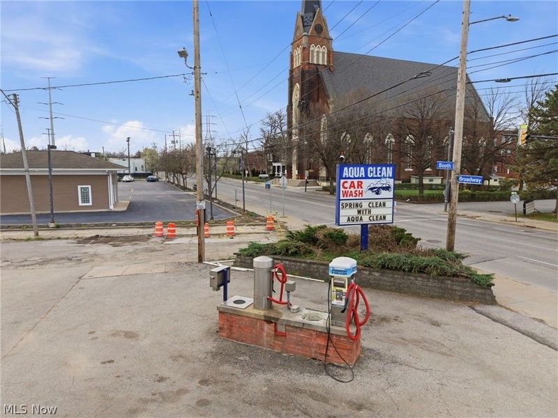 8219 Broadway Avenue , Cleveland, OH 44105 Photo 16