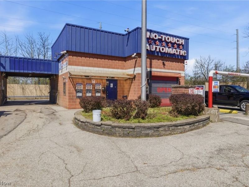 8219 Broadway Avenue , Cleveland, OH 44105 Photo 3