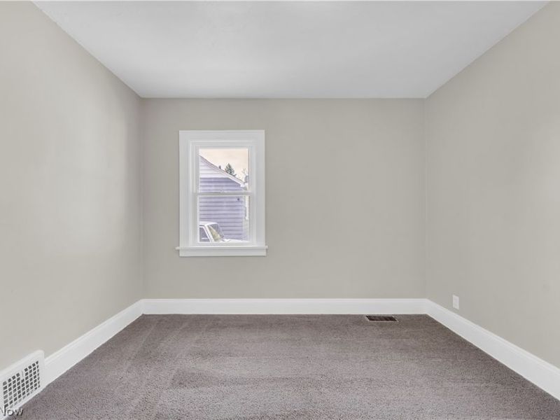 18123 Mccracken Road , Maple Heights, OH 44137 Photo 16