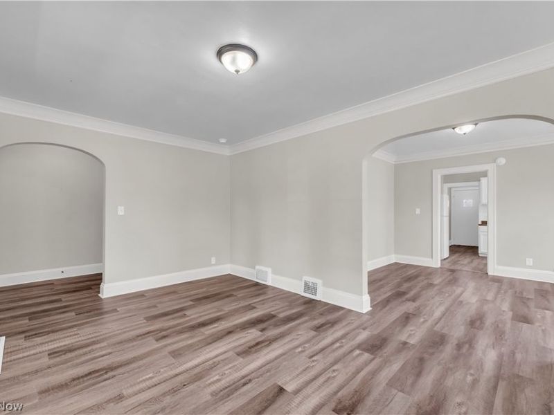 18123 Mccracken Road , Maple Heights, OH 44137 Photo 6