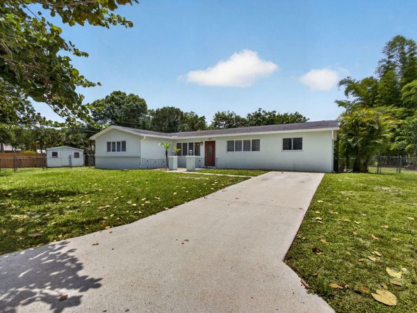 601 Evelyn Court, West Palm Beach, FL 33413