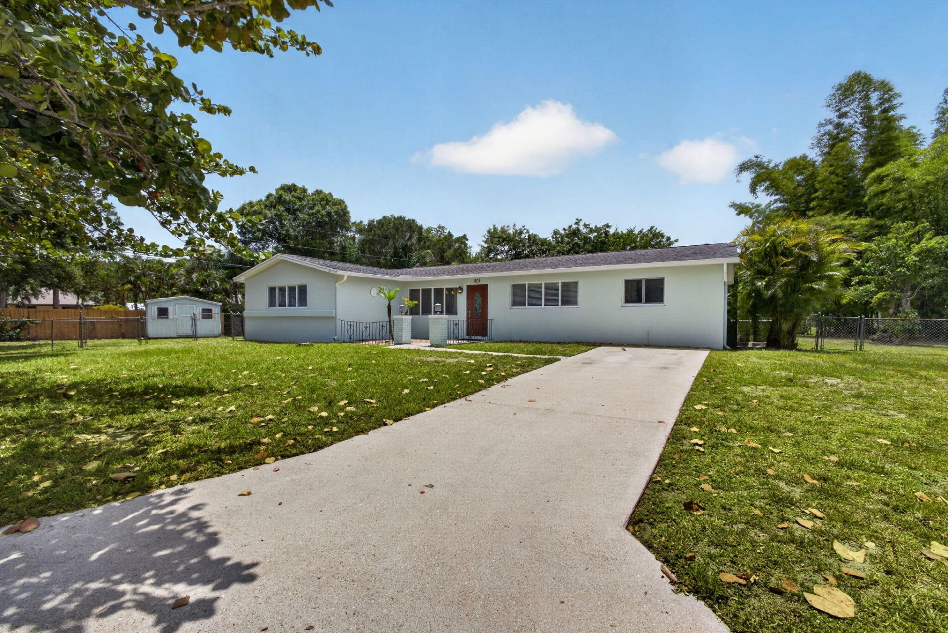 601 Evelyn Court, West Palm Beach, FL 33413 Main Photo